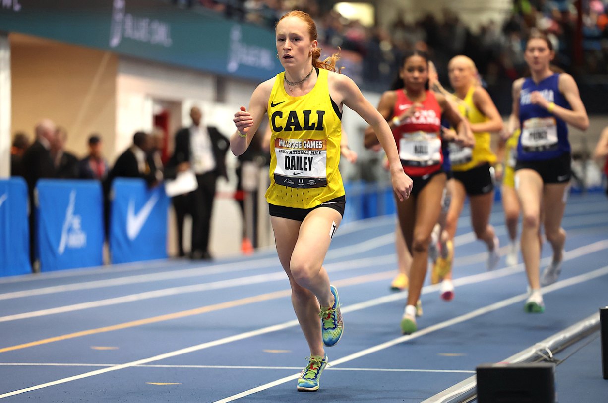 Chiara Dailey leading the Millrose Games Invitational Mile in New York